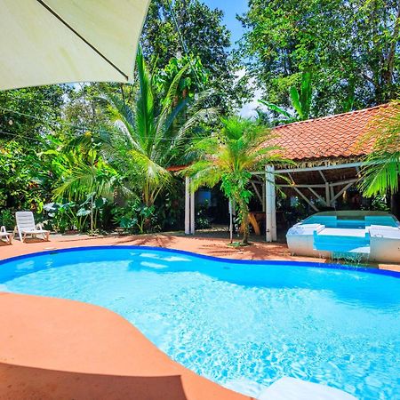 Bambutel Cocles Hotel Puerto Viejo de Talamanca Eksteriør billede
