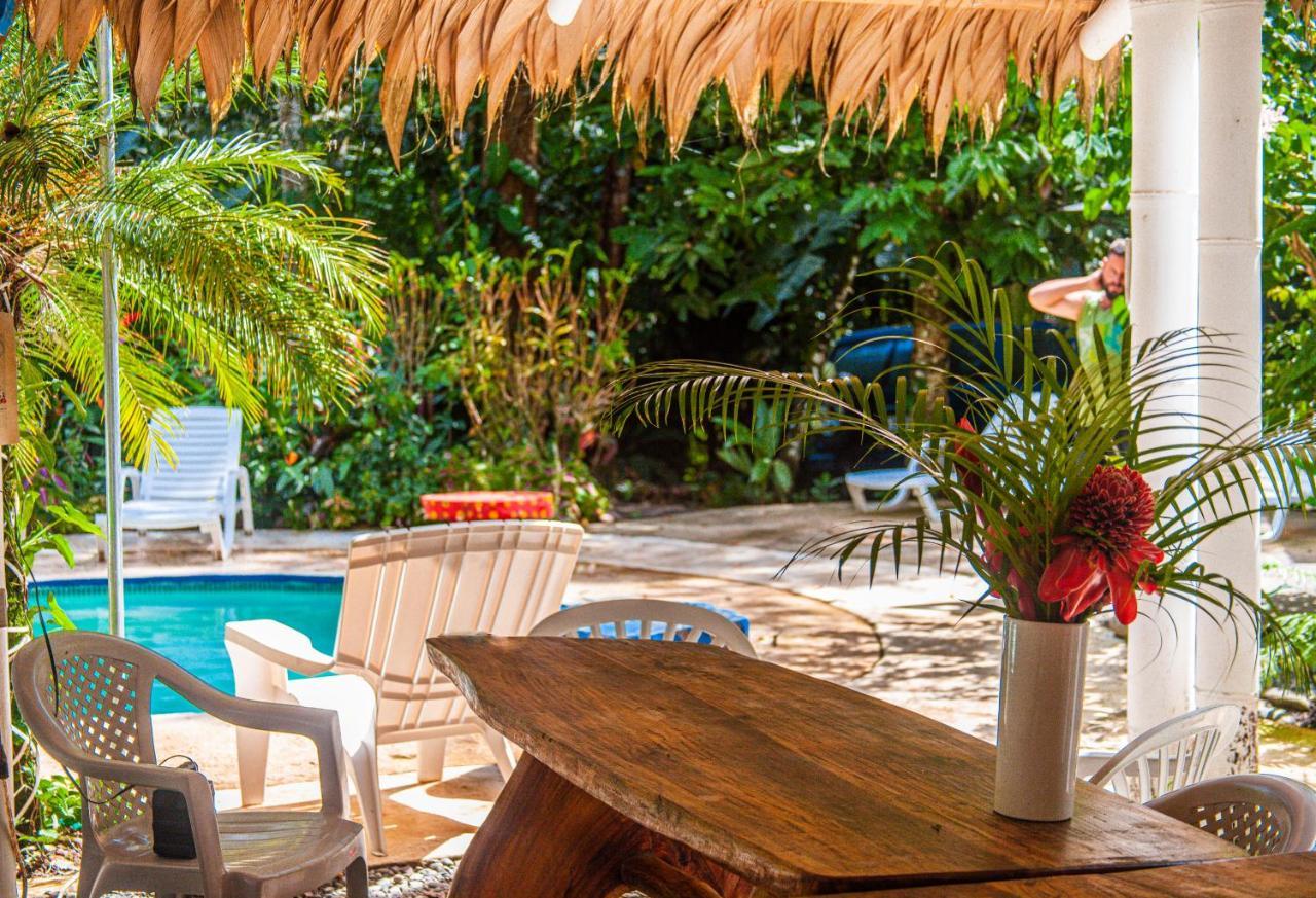 Bambutel Cocles Hotel Puerto Viejo de Talamanca Eksteriør billede