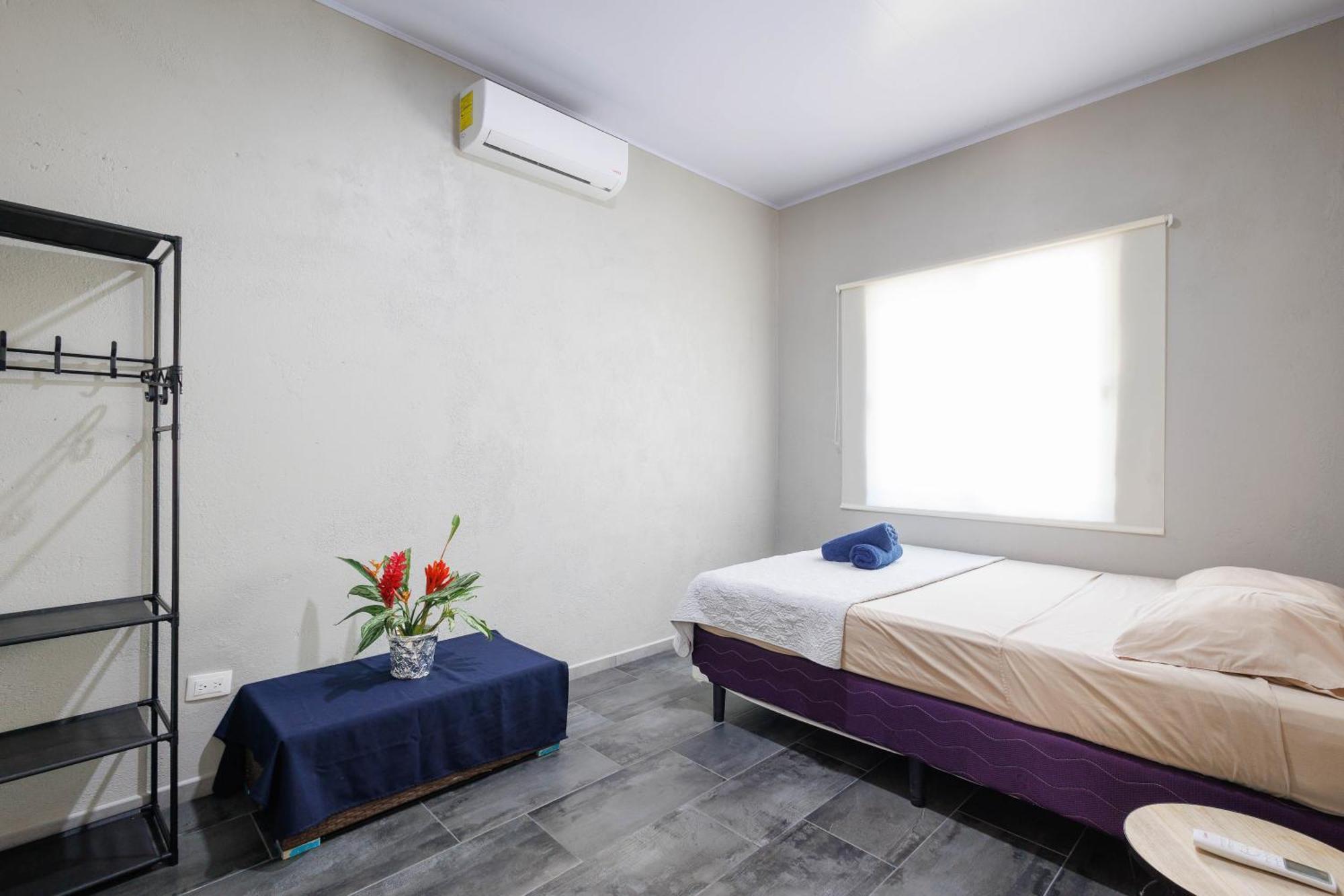 Bambutel Cocles Hotel Puerto Viejo de Talamanca Eksteriør billede