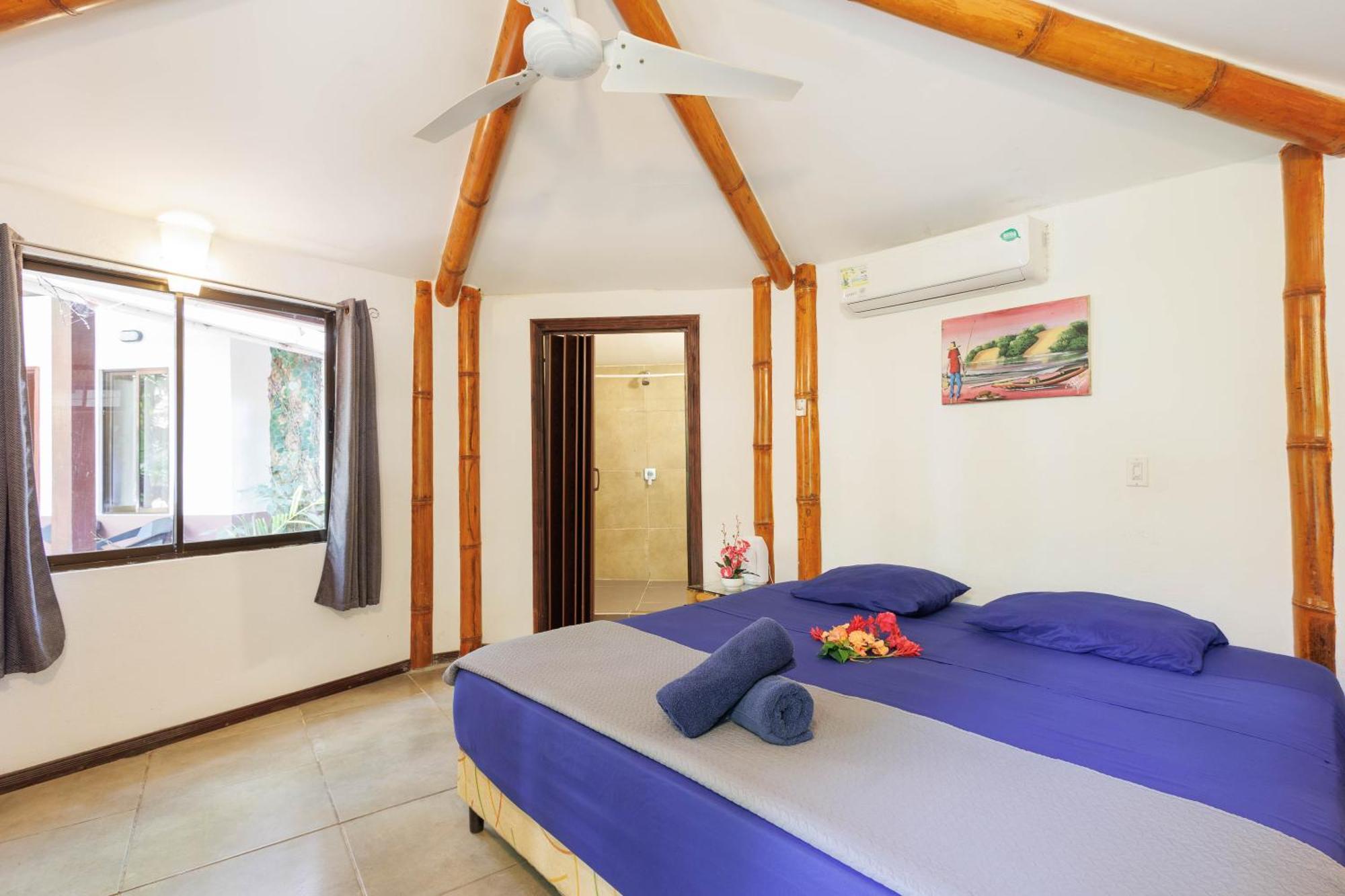 Bambutel Cocles Hotel Puerto Viejo de Talamanca Eksteriør billede
