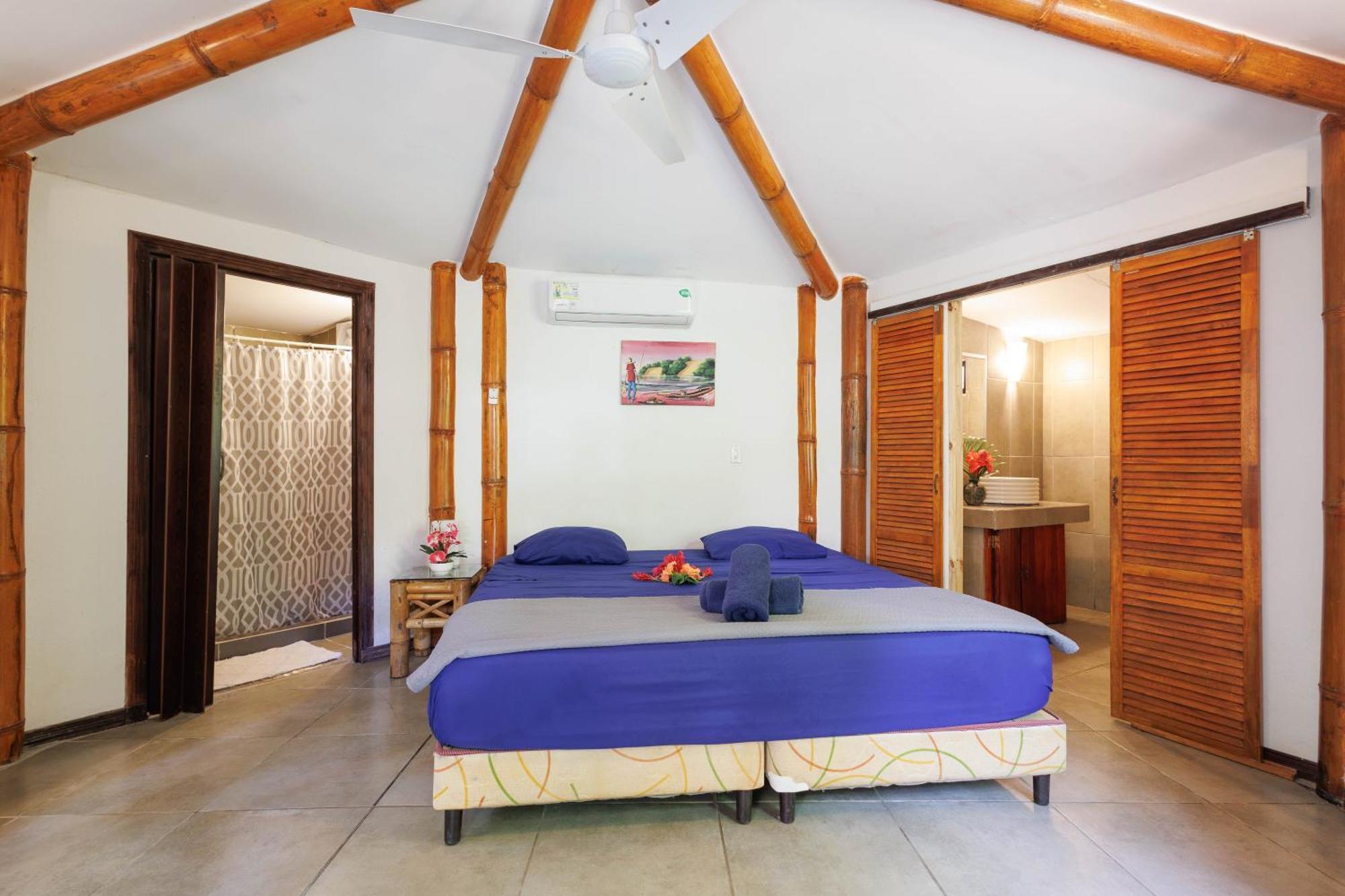 Bambutel Cocles Hotel Puerto Viejo de Talamanca Eksteriør billede