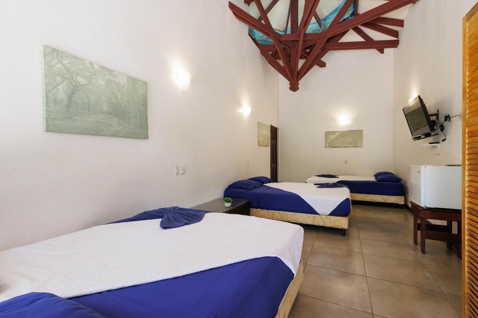Bambutel Cocles Hotel Puerto Viejo de Talamanca Eksteriør billede