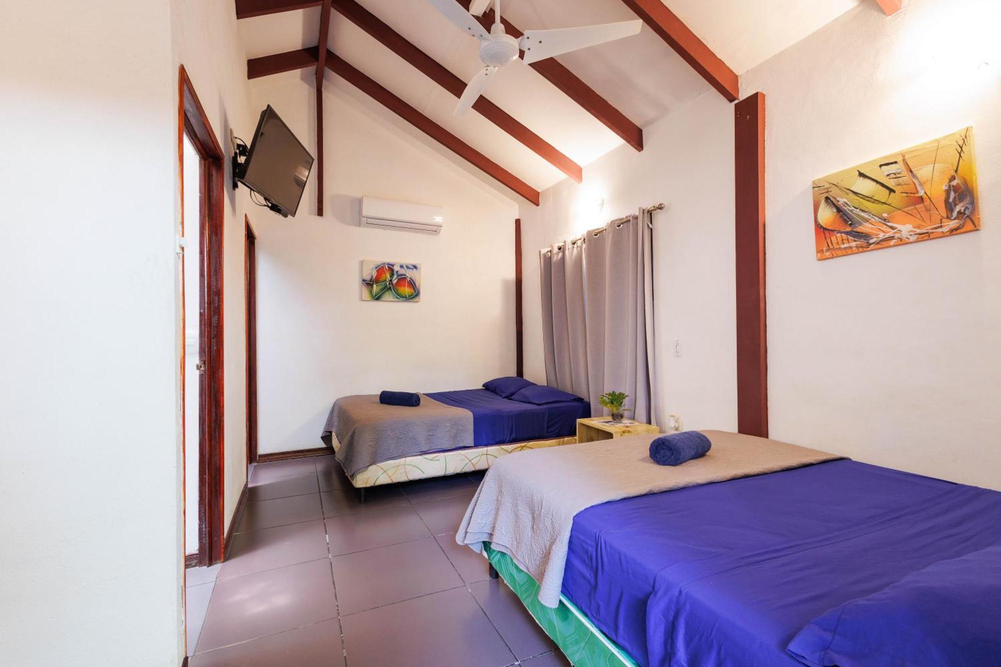 Bambutel Cocles Hotel Puerto Viejo de Talamanca Eksteriør billede